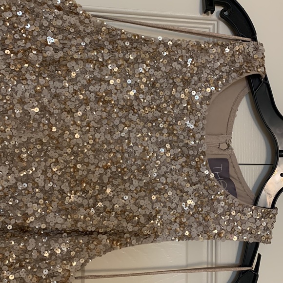 Theia Sequined Gown - Picture 2 of 12